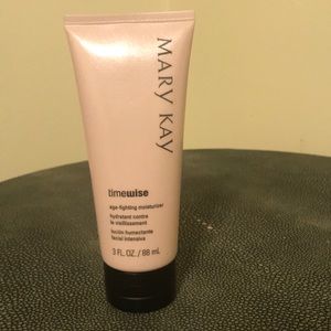 Mary Kay timewise age fighting moisturizer